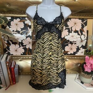 Vintage Victoria’s Secret  1990s Sheer Lace Nightgown Slip  Lingerie Animal